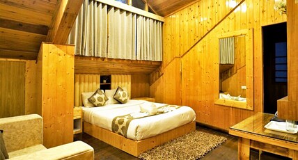Hotel Queen Darjeeling Room Type - Attic Room