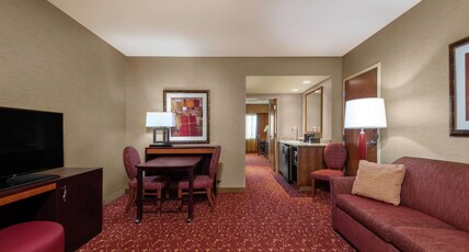 Embassy Suites by Hilton Loveland Conference Center & Spa Room Type - 2QUEEN MOB HR ACC RI-S STE
