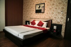 Address of Hotel Pink Pearl