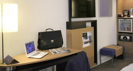 Novotel Constantine Room Type - EXECUTIVE ROOM - 1 double bed and 1 sofa, lake view