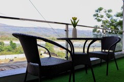 Tusker's Ganga View Retreat Luxurious 2 BHK