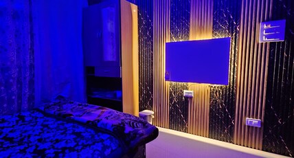 M/S NAHAMI HOME STAY Room Type - Bedroom 1