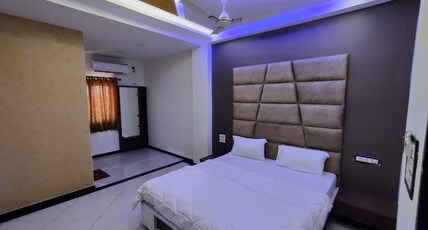 Hotel Greenway Room Type - Deluxe Room