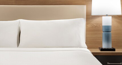 Candlewood Suites Boise-Meridian, an IHG Hotel Room Type - 2 Double Studio Suite Communications and Mobility Accessible Tub