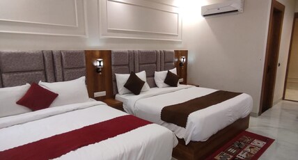 Hotel Majestic Heights Room Type - Deluxe Family Room