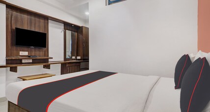 Capital O Qualia Gachibowli Room Type - Deluxe
