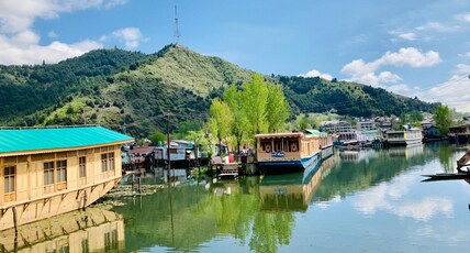 Houseboat Old palace Room Type - Deluxe triple room