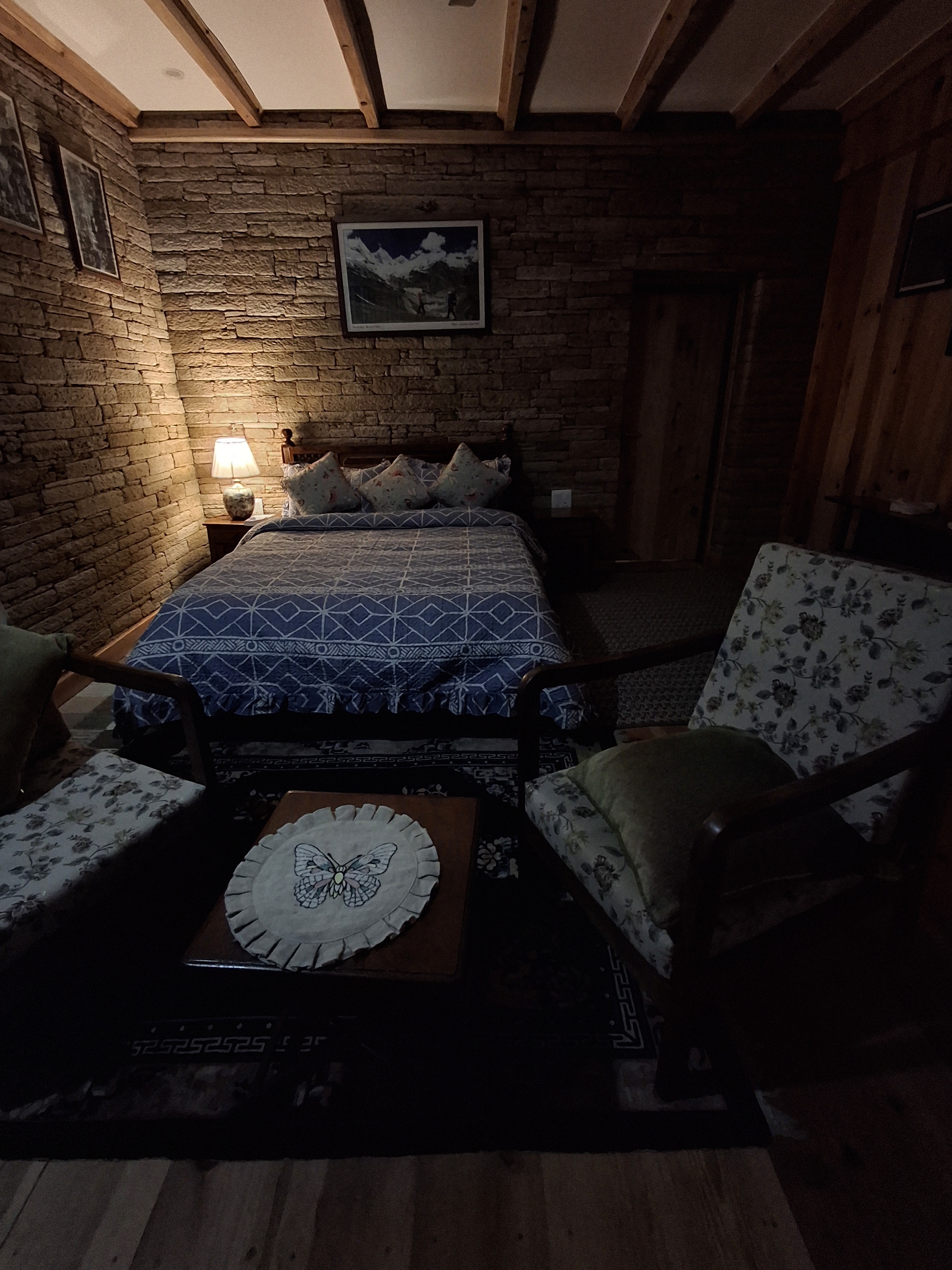 The Edge Retreat Luxury homestay - Tap to explore photos