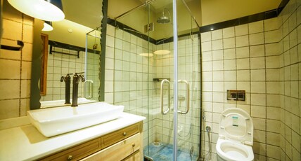 Meraki Maison | Rooms in a Villa Room Type - Deluxe Room