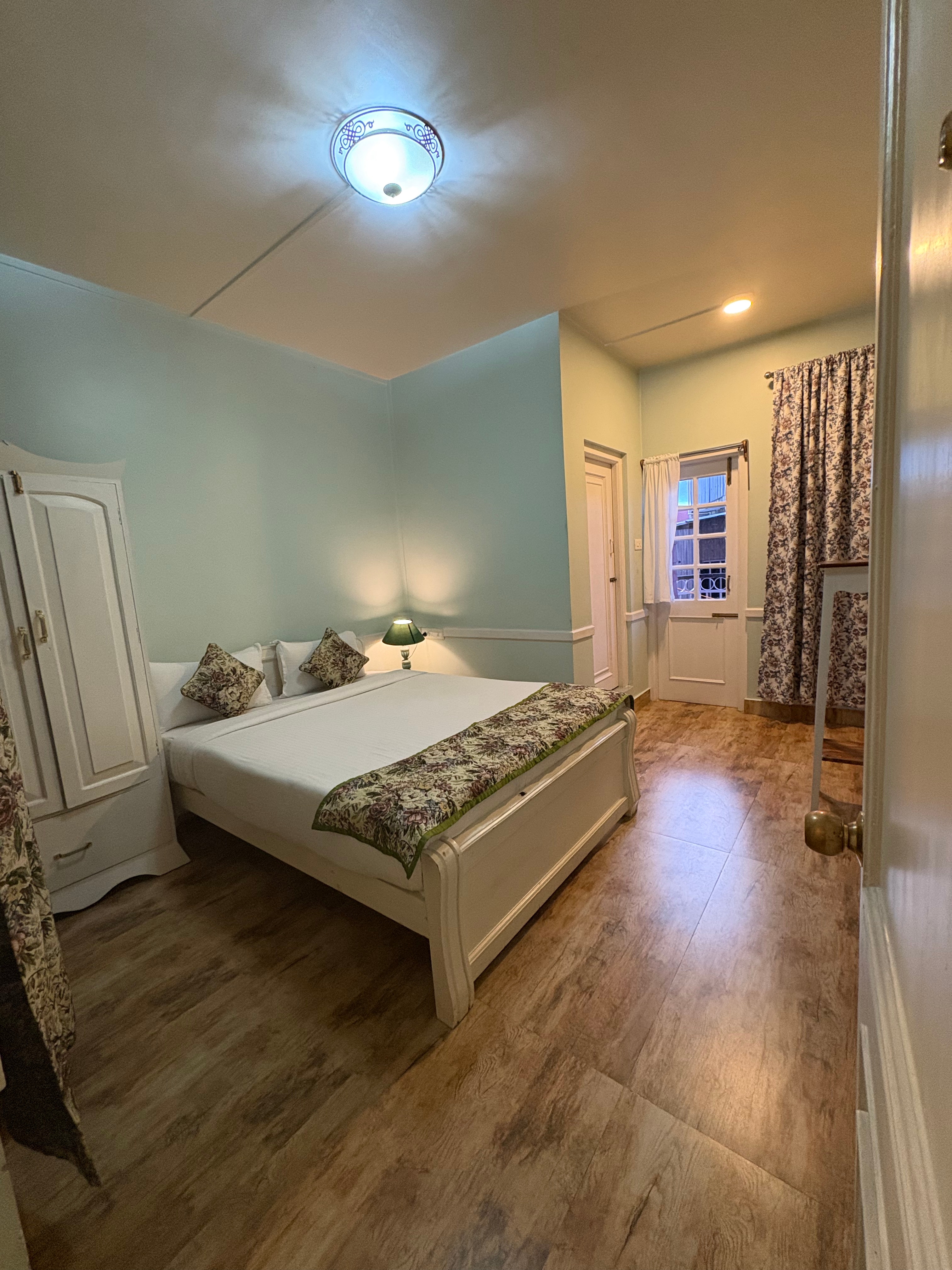 Silversky Guest house - Tap to explore photos