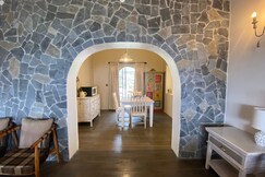 Cold Stone Villa a cozy escape above the clouds