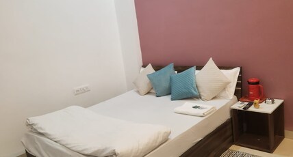 Aayansh hotel Room Type - Bedroom 5