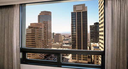 Hilton Denver City Center Room Type - 1 KING CORNER PREMIER