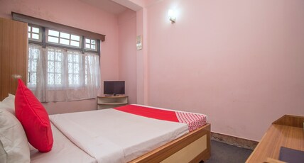 Hotel North Point Room Type - Standard Room