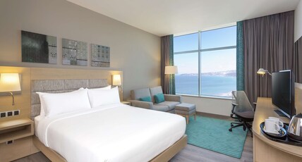 Hilton Garden Inn Tanger City Centre Room Type - QUEEN FAMILY RM W  SEA VW