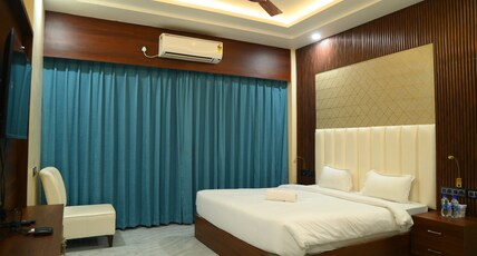 HOTEL HARSH GARDEN Room Type - Deluxe Room