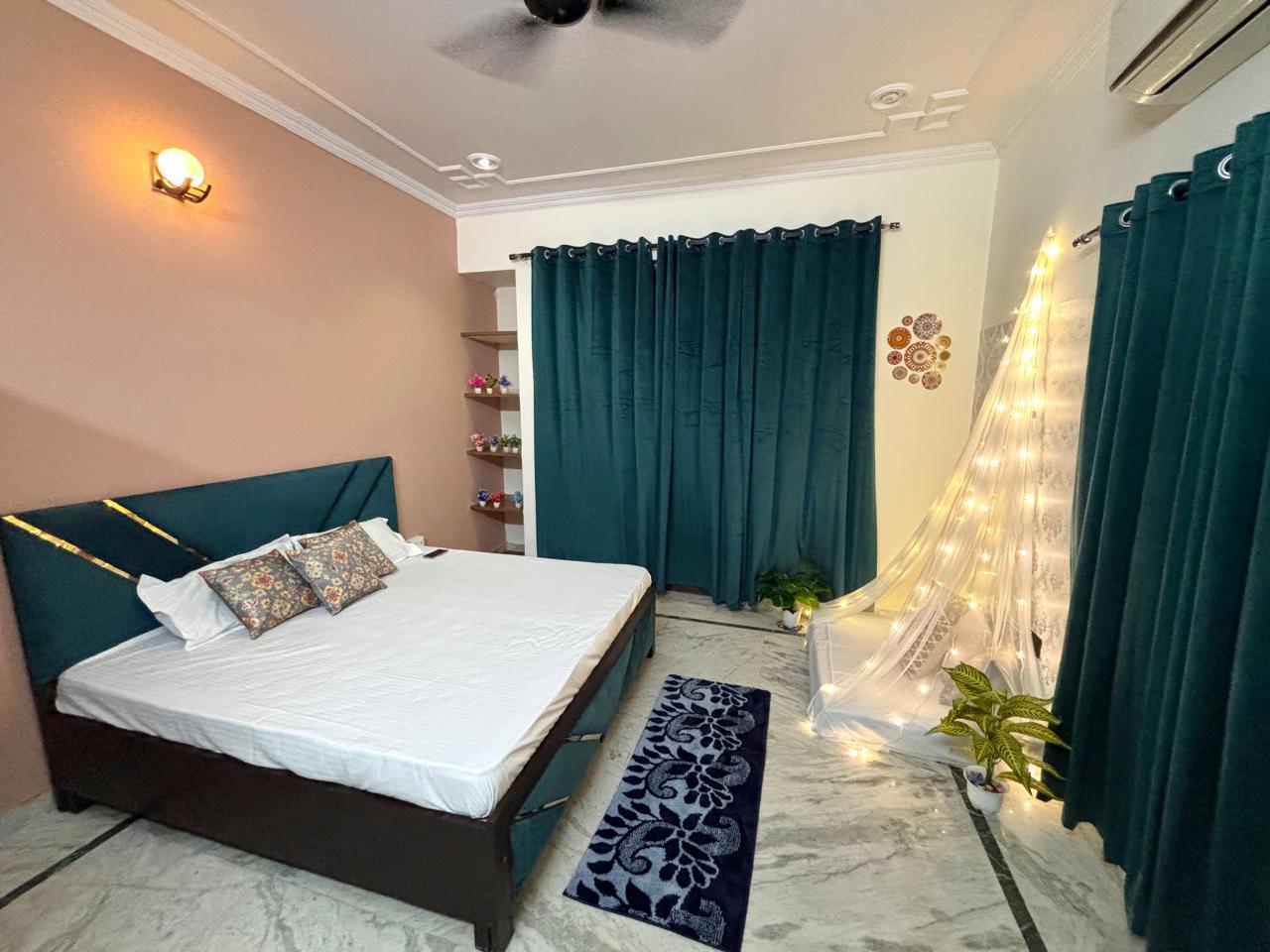 Teal Elegance 1BHK Suite, Civil lines - Tap to explore photos