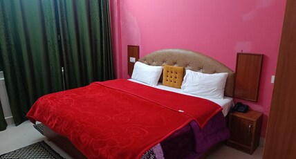 THE HIMALAYAS GUEST HOUSE Room Type - Deluxe Room