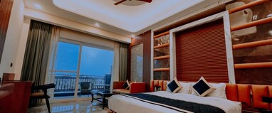 Hotel Clovis & Restaurant Near ITC Welcome Tavleen