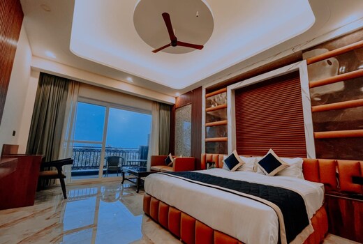 Hotel Clovis & Restaurant Near ITC Welcome Tavleen