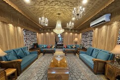 Wangnoo Sheraton Houseboat