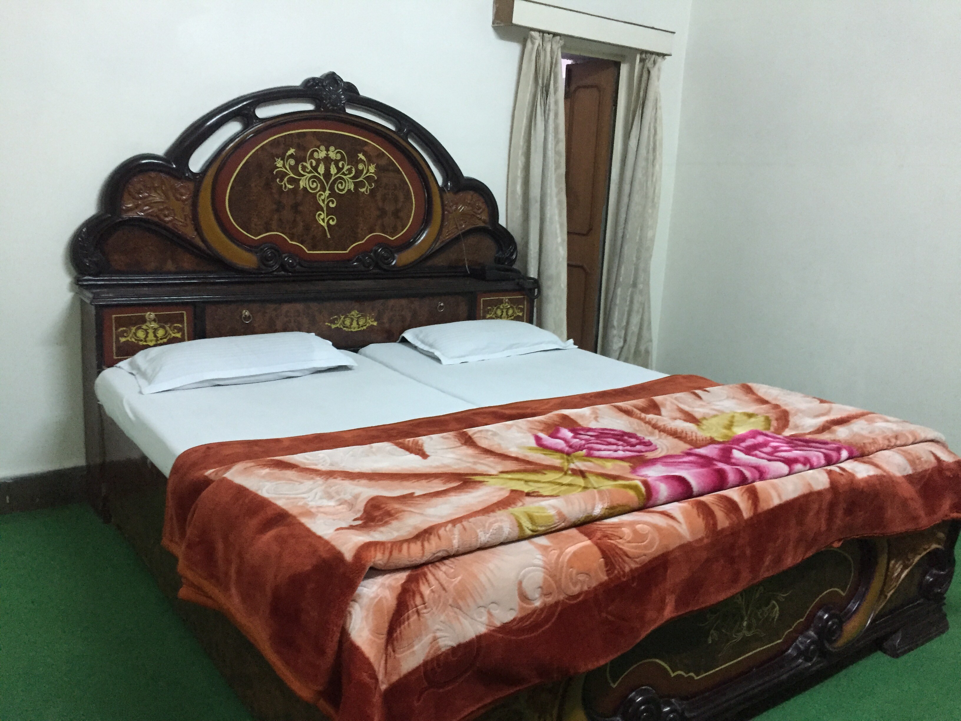 Hotel Siddharth - Tap to explore photos