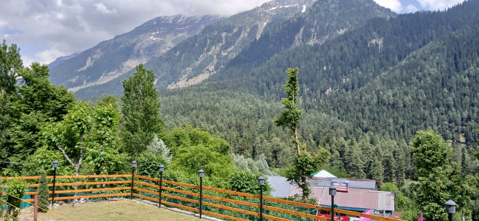 Hotel Queens Park - Tap to explore photos