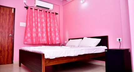 INDRAYANI GUEST HOUSE Room Type - Deluxe
