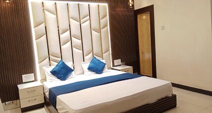 Hotel Laxmi Palace Room Type - Luxury Gold A.C.
