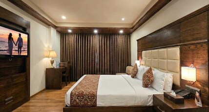 Hotel CH2 Room Type - Deluxe Room With AC