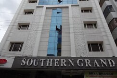 Hotel Southern Grand