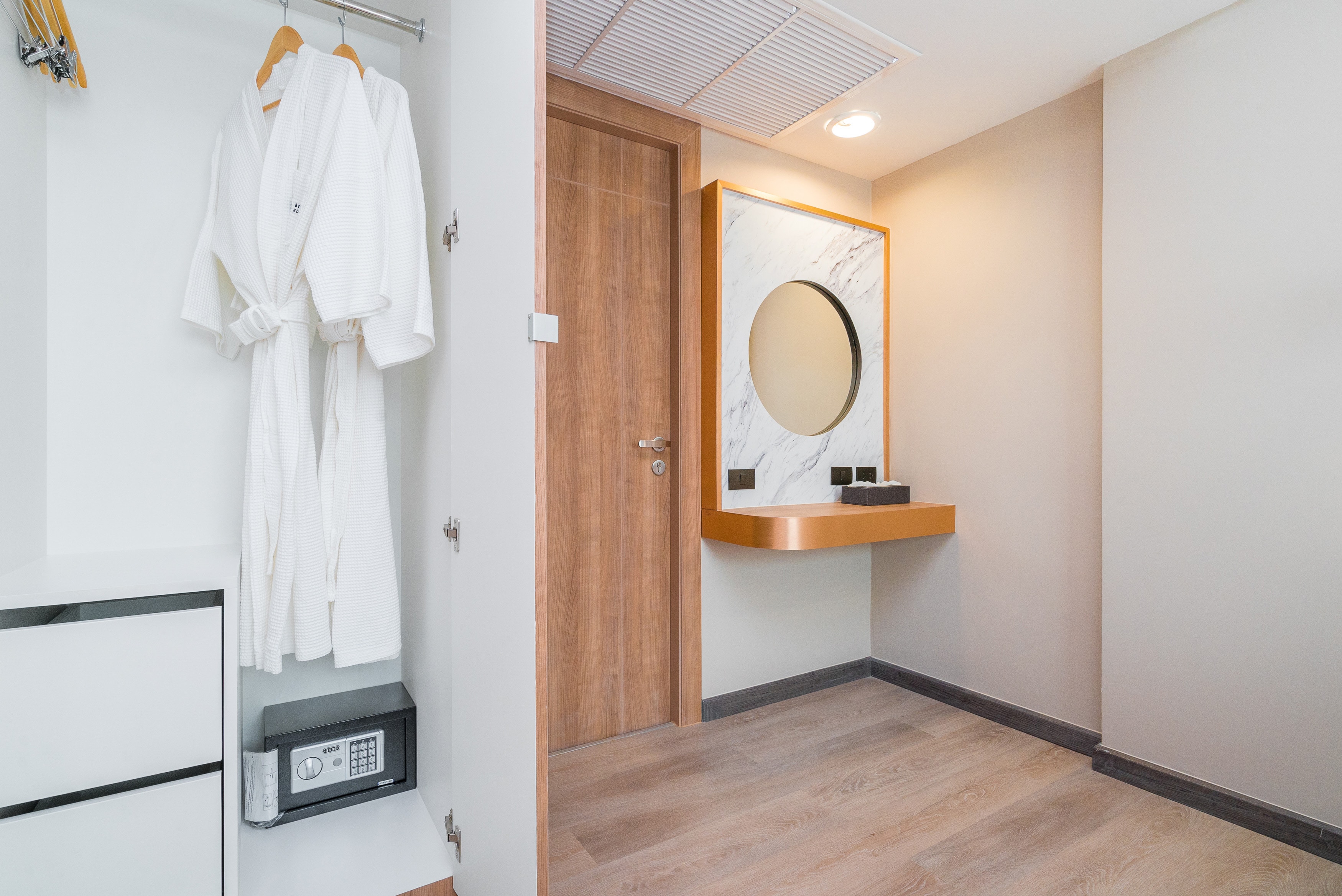 KK - Karon Kata Boutique Hotel - Tap to explore photos