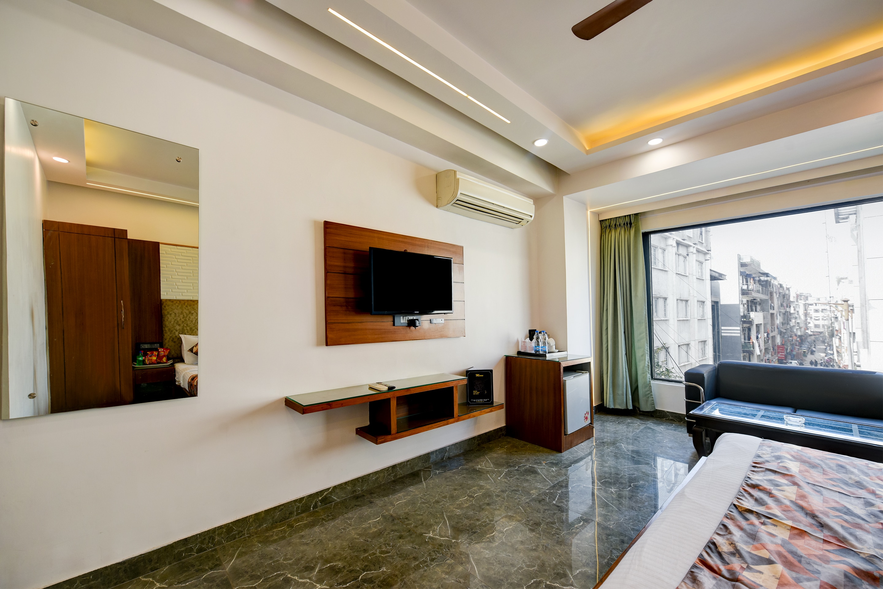 Hotel Sohana Palace near New Delhi Railway Station & Connaught Place - Tap to explore photos