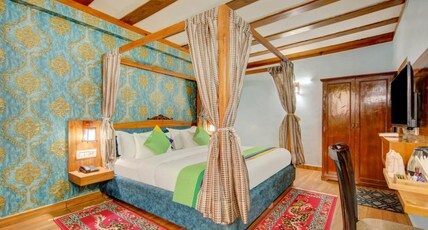 The Alpine Villa Room Type - Premium Room