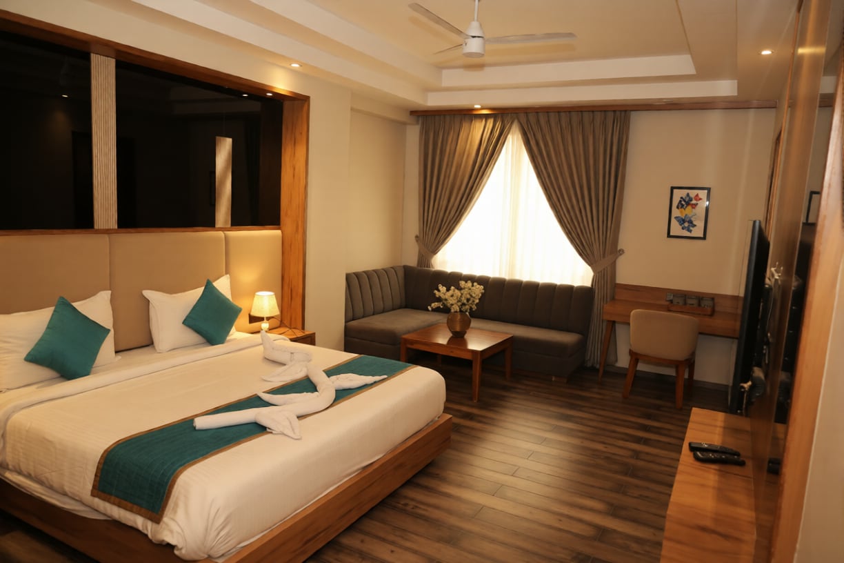 Hotel Harivilas - Tap to explore photos