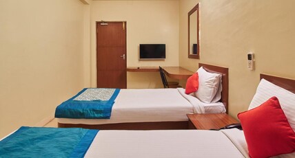  Amrita Inn (Koyambedu) Room Type - Deluxe Twin Bed Room