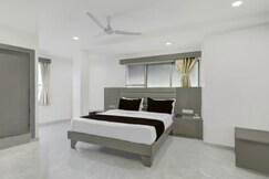 HOTEL ROYAL