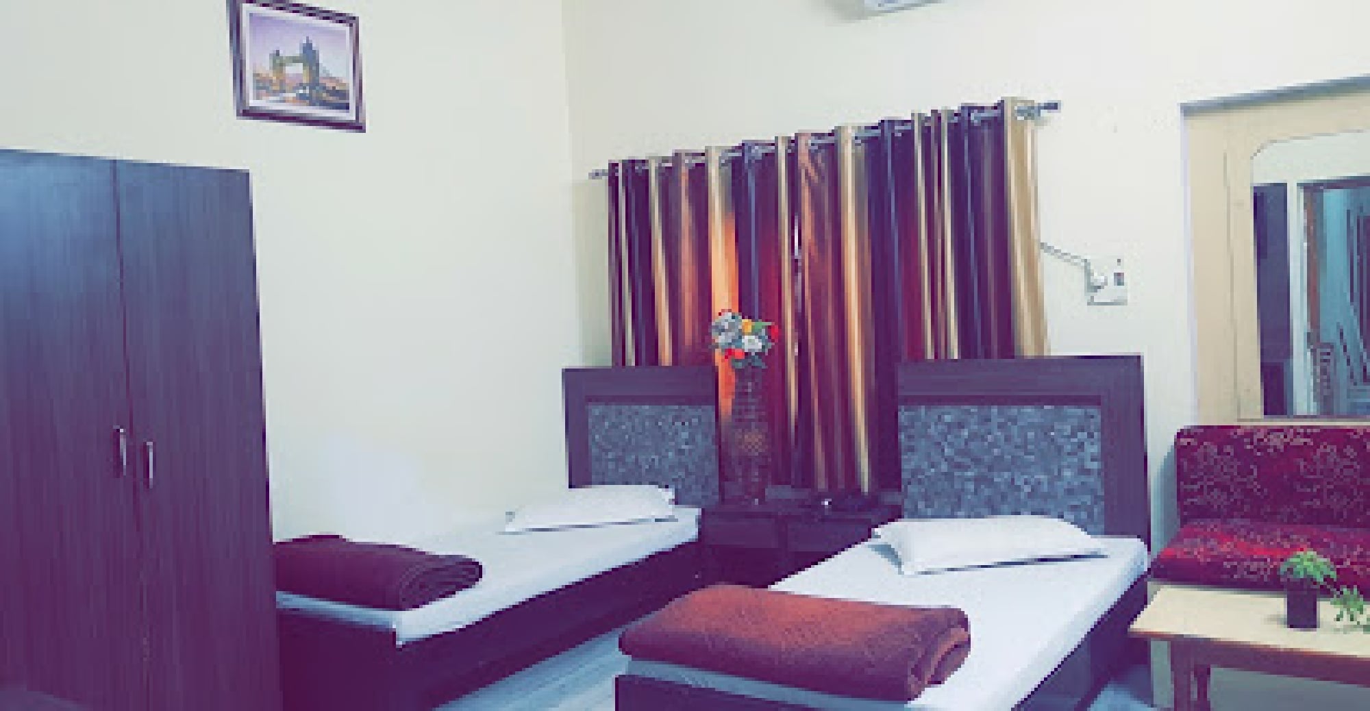 Hotel Krrish Palace - Tap to explore photos