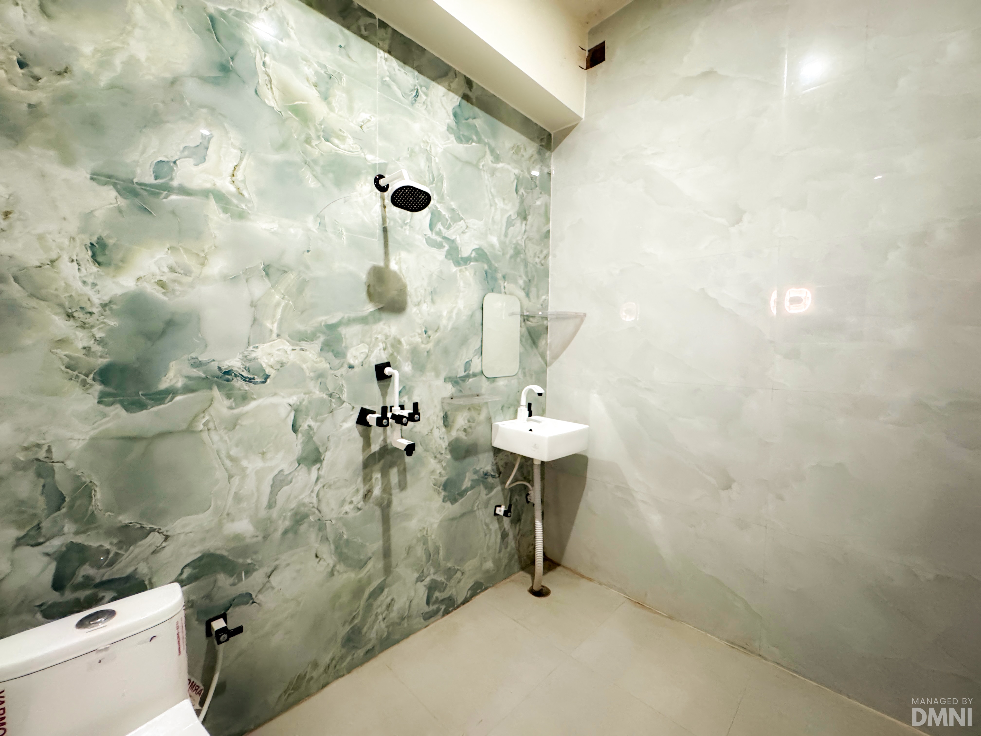 Vimla Residency Hotel Near Prem Mandir - Tap to explore photos