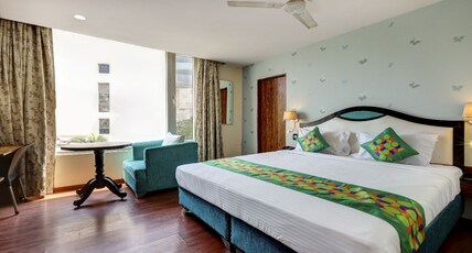 Hotel Blak & Wite Room Type - Deluxe Room Hotel Blak & Wite Room Type - Deluxe Room