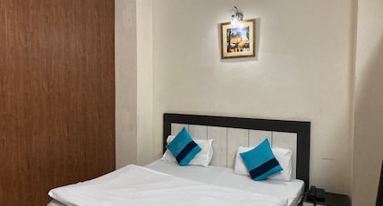 hotel Samridhi palace Room Type - Deluxe    Room