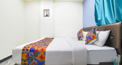FabHotel BR Green, Mahalaxmi Nagar Room Type - Deluxe Room