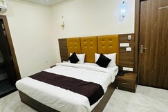 HOTEL NANDANI PALACE