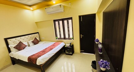 Hotel The Four Tree Room Type - Deluxe Double Bed AC Room