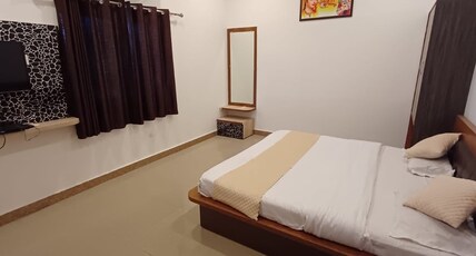 NARAYANI PALACE Room Type - Superior