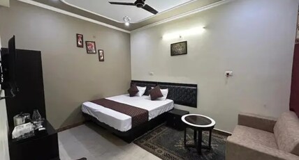FabHotel Luxe cozy Room Type - Deluxe Room