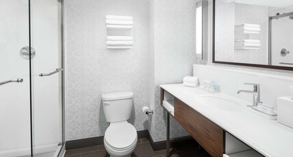 Hampton Inn & Suites Chicago Downtown Room Type - 1 K HEAR ACC