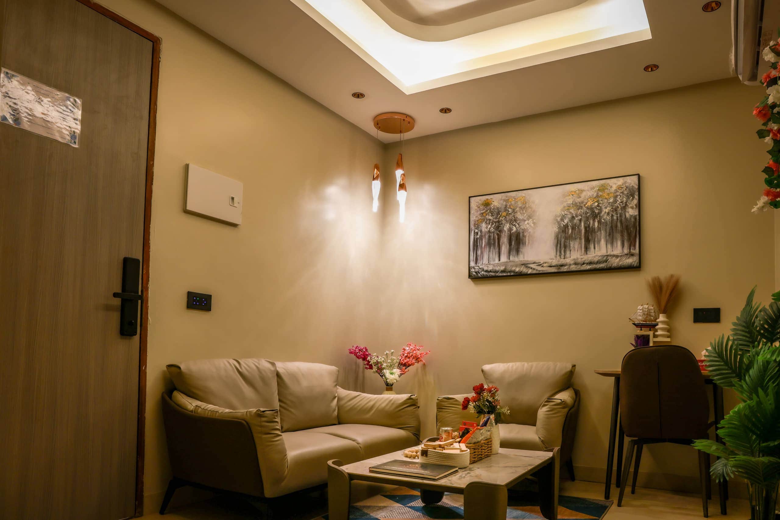 Casa Solaria | Elegant Studio | Couple Friendly | Self Check in - Tap to explore photos