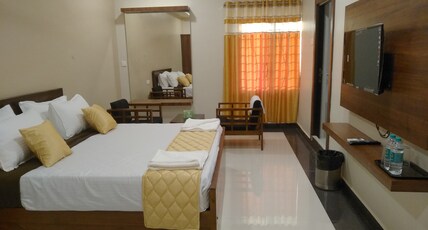 Faiz Residency Room Type - Executive Suit Room