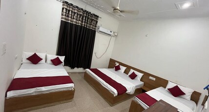 Ladlee Palace Room Type - Quad Room Non AC
